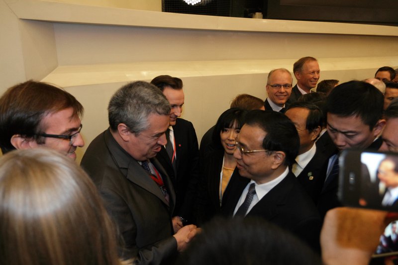 Stefan Sack im Handschlag mit Premier Li Keqiang, Peking 2013